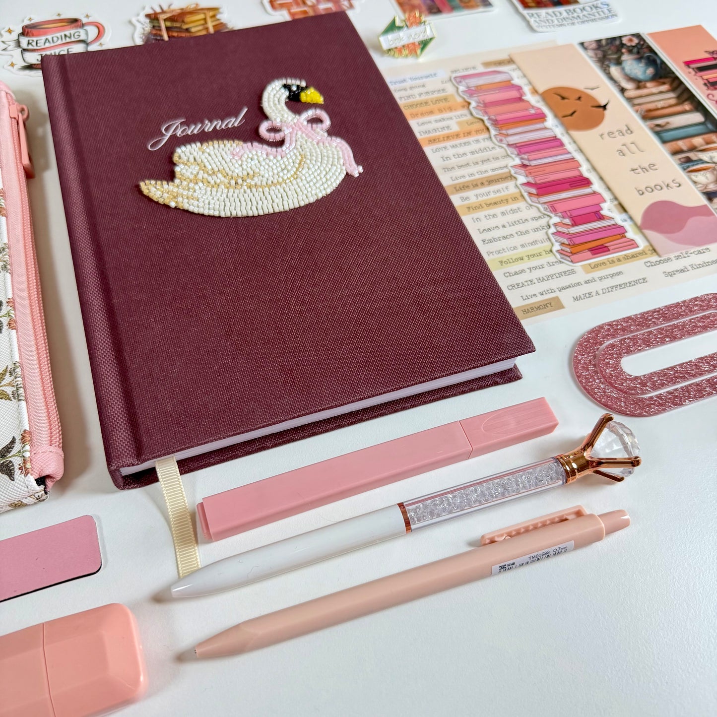 🦢 Vintage Swan Bookish Bundle