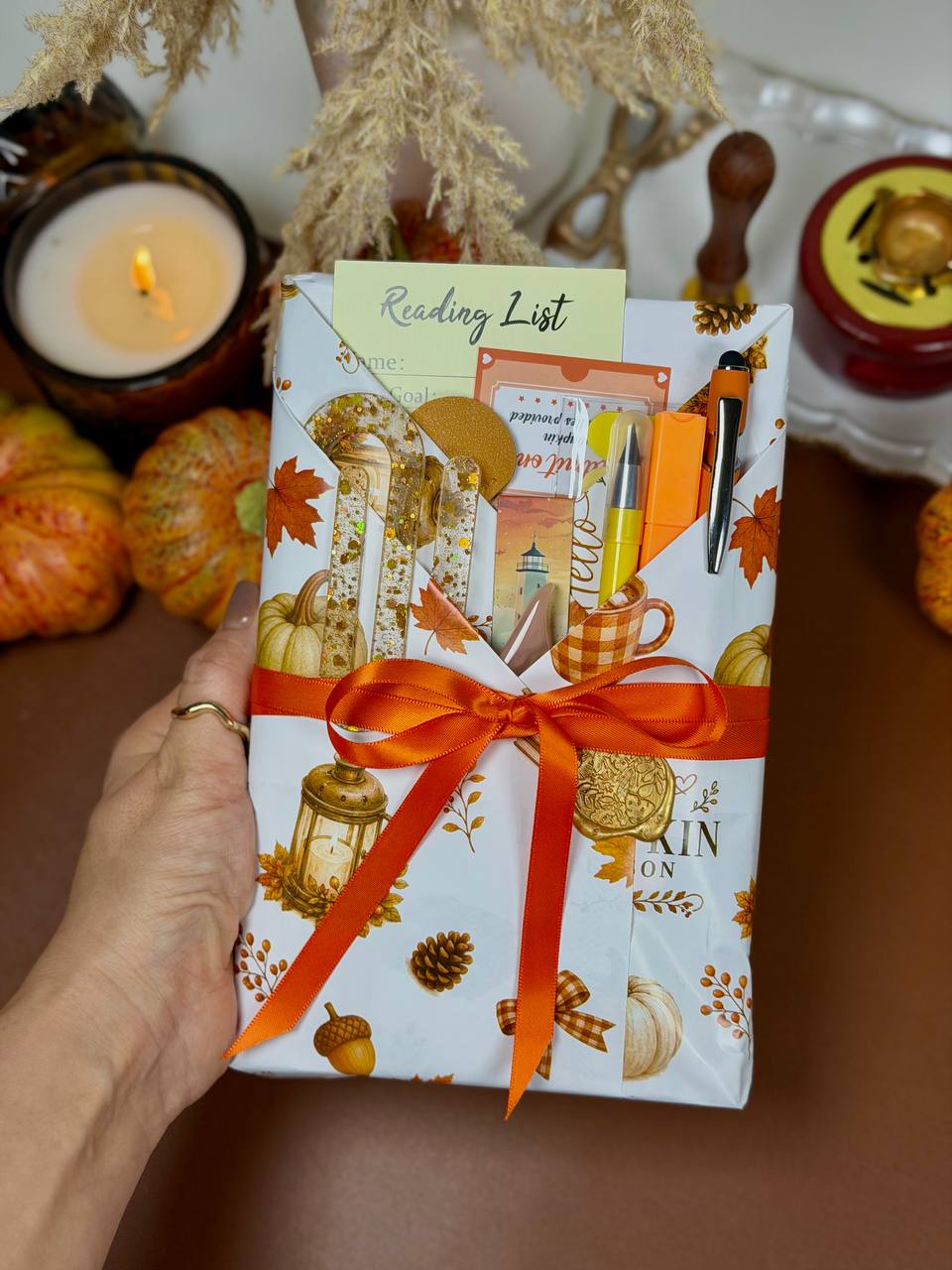Blind Date with a Book | Mystery Book Box Gift for Book Lovers (Please Read Description)