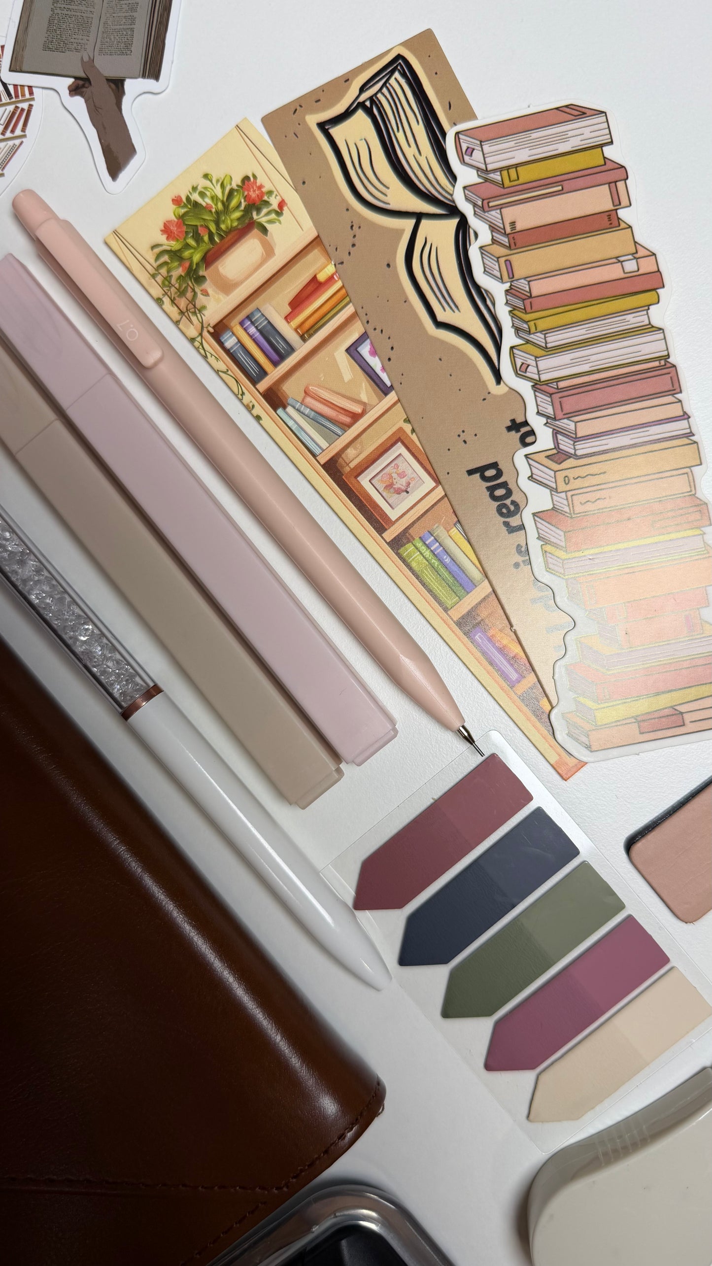 📔 Brown Bookish Bundle — “Autumn Study Aesthetic”