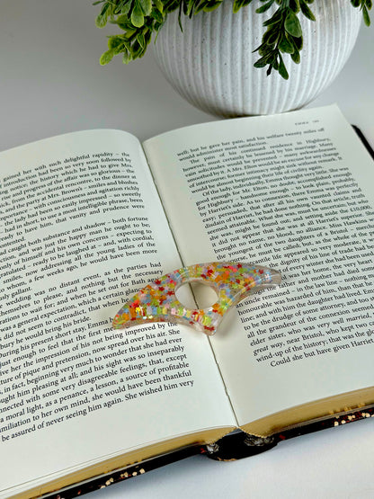 Acrylic Page Holder – Crescent Shape Glitter Thumb Book Holder for Comfortable Reading