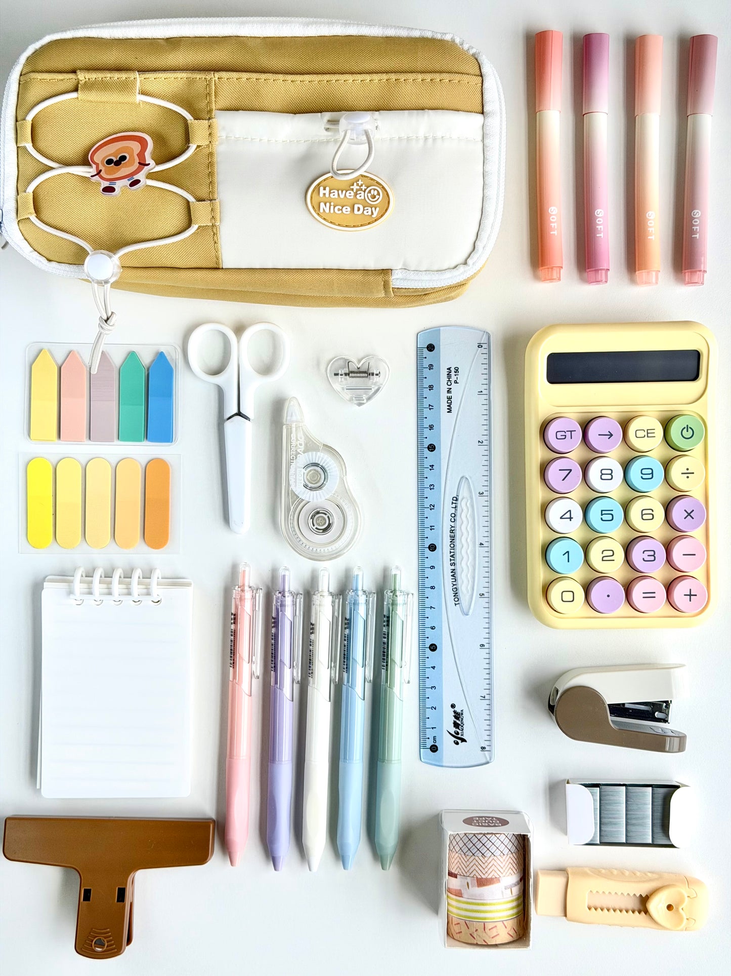 Lila Schreibset mit Federmäppchen, Taschenrechner, Stiften & Schulbedarf